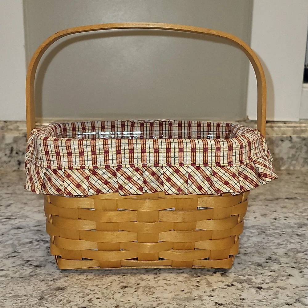 Longaberger 1999 Dresden Basket with Handle and 2 Liners
